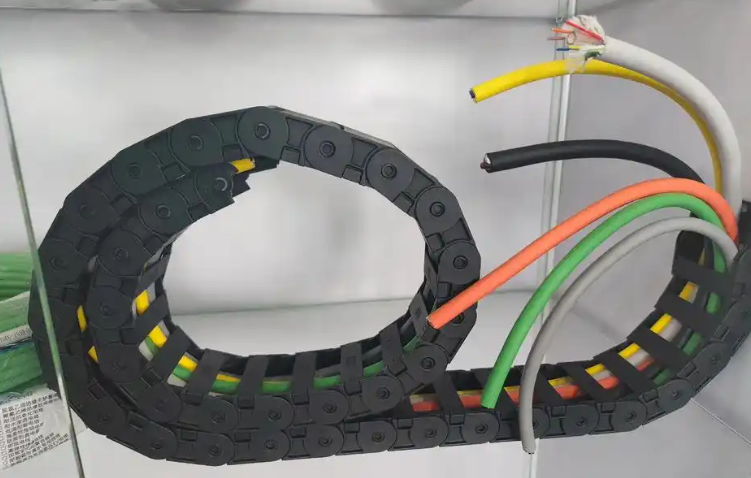 伺服电缆价格影响因素解析：控制电缆与柔性屏蔽电线的选型适配